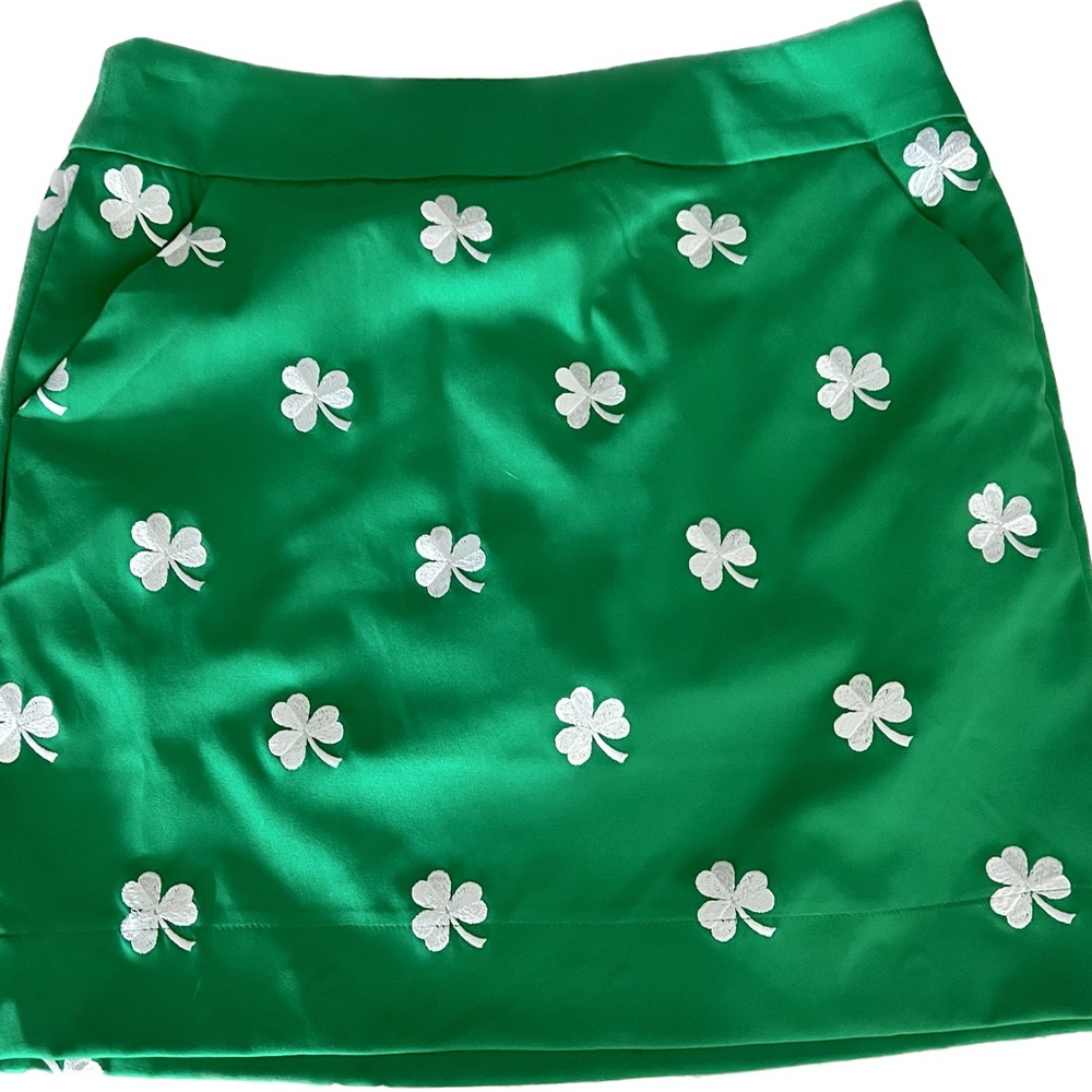 Loudmouth Shamrock Ladies Golf Skort, size:2. Like new.